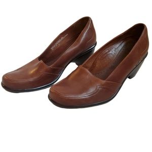 DANKSO Brown Leather Pumps/Heels Size 40